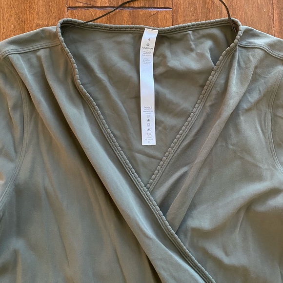 Lululemon Full Freedom Long Sleeve Top T-Shirt Sz 4 - Picture 4 of 11